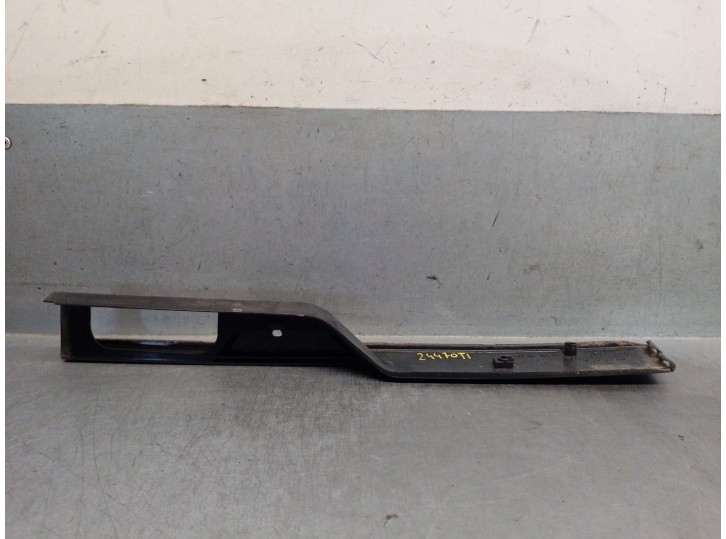 Recambio de molduras traseras para skoda felicia combi (795) 1.6 referencia OEM IAM 6U0827577A 6U0827577A 