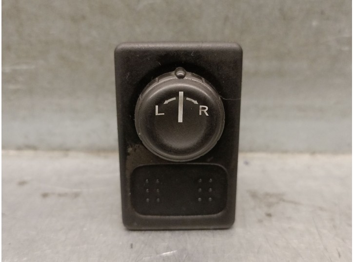 Recambio de mando retrovisor para nissan atleon 120 3.0 referencia OEM IAM 25570BM400 25570BM400 