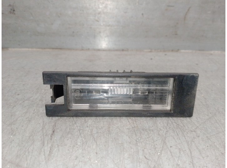 Recambio de piloto matricula para opel astra k (b16) 1.6 cdti (68) referencia OEM IAM 13251936 