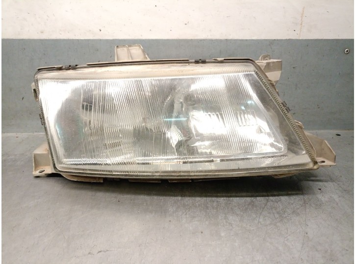 Replacement right headlight for Saab 9-5 Station Wagon (YS3E) 2.3 T OEM IAM reference 4787628 4787628 