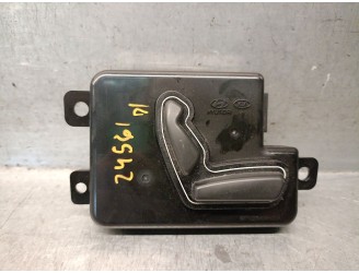 Recambio de mando asiento izquierdo para kia carnival 2.9 crdi cat referencia OEM IAM 889904D000 889904D000 