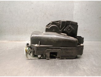 Replacement trunk / tailgate lock for Kia Carnival 2.9 CRDi CAT OEM IAM reference 812304D100 812304D100 