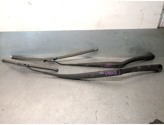 Recambio de brazo limpia delantero derecho para kia carnival 2.9 crdi cat referencia OEM IAM 983204D000 983204D000 