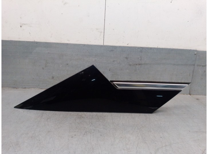 Recambio de molduras traseras para opel astra k (b16) 1.6 cdti (68) referencia OEM IAM 39130488  