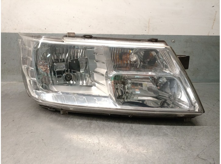 Recambio de faro derecho para dodge journey 2.0 16v crd cat referencia OEM IAM 5067788AC 5067788AC 