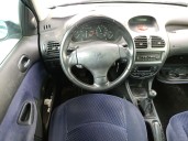 peugeot 206 berlina del año 2004