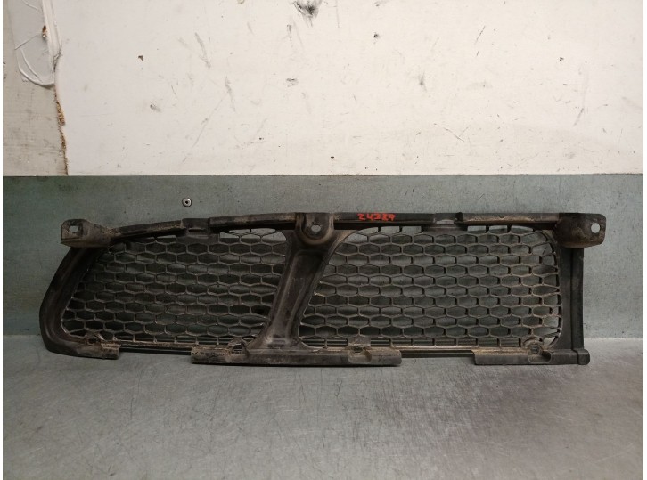 Recambio de rejilla delantera para hyundai h 1 2.5 diesel referencia OEM IAM 3652204A000 865124A000 