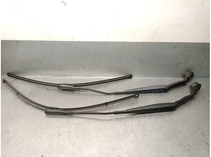 Recambio de brazo limpia delantero derecho para ford kuga ii (dm2) 1.6 ecoboost referencia OEM IAM CJ5417B589AD 2303597 