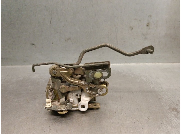 Recambio de cerradura puerta delantera izquierda para hyundai h 1 2.5 diesel referencia OEM IAM 813104A000 813104A000 