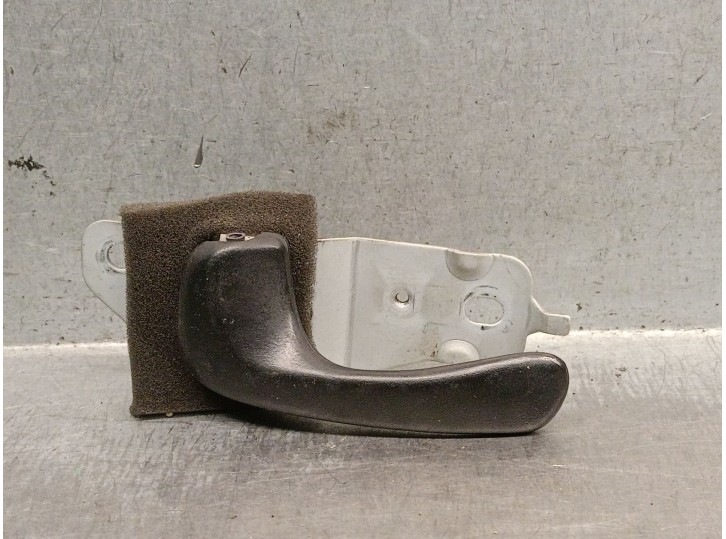 Recambio de maneta interior delantera izquierda para hyundai h 1 2.5 diesel referencia OEM IAM 826204A000LK 826204A000LK 