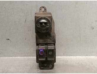 Replacement front left window regulator switch for Hyundai H1 2.5 diesel OEM IAM reference 935704A000 935704A000LK 