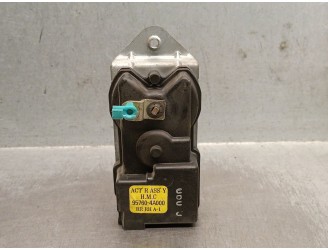 Recambio de motor cierre centralizado trasero derecho para hyundai h 1 2.5 diesel referencia OEM IAM 957604A000 957604A000 