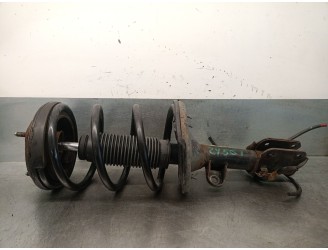 Recambio de amortiguador delantero derecho para kia carnival 2.9 crdi cat referencia OEM IAM 546614D200 546614D200 
