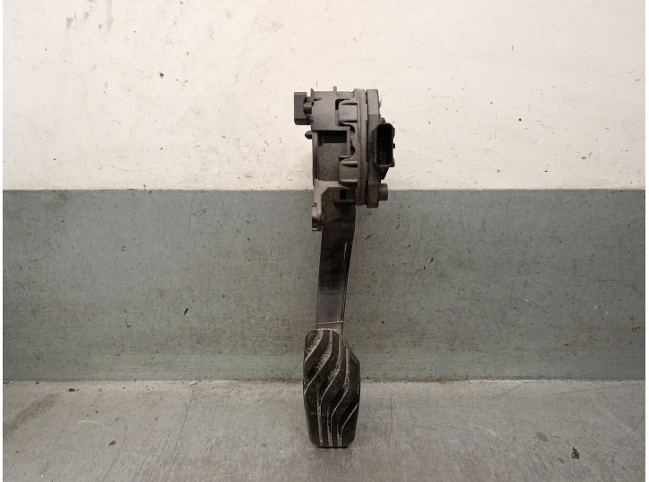 Recambio de potenciometro pedal para renault captur ii (hf_) tce 90 (hfm6) referencia OEM IAM 180100879R 180022514R 6PV01290205