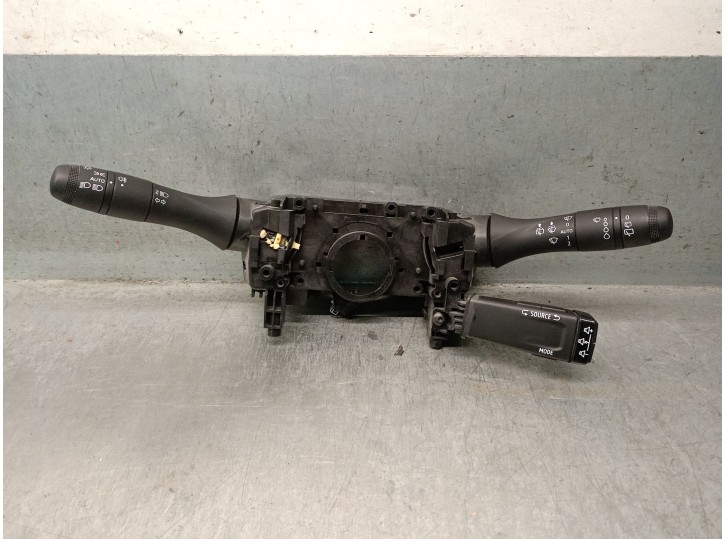 Recambio de mando luces para renault captur ii (hf_) tce 90 (hfm6) referencia OEM IAM 255670541R 255670541R 1054071500