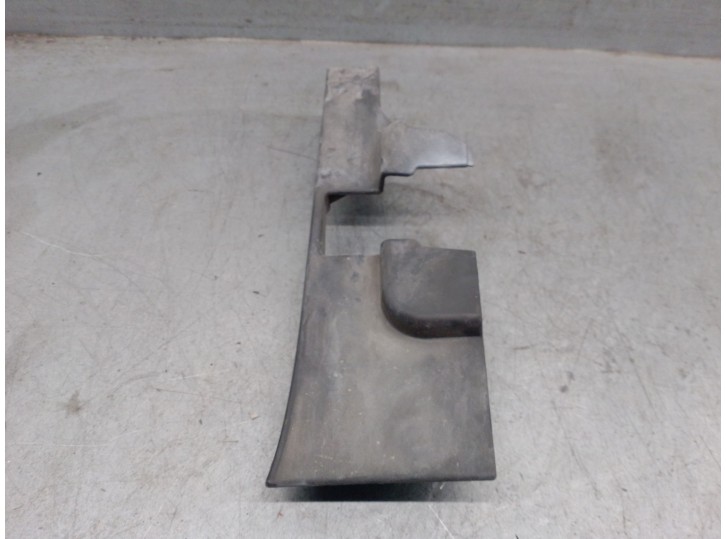 Recambio de molduras traseras para ford transit courier b460 furgoneta/monovolumen 1.5 tdci referencia OEM IAM ET7617E808A 18643