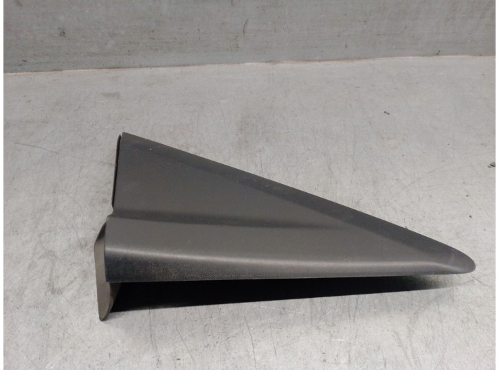 Recambio de molduras delanteras para ford transit courier b460 furgoneta/monovolumen 1.5 tdci referencia OEM IAM ET7617E676A 245