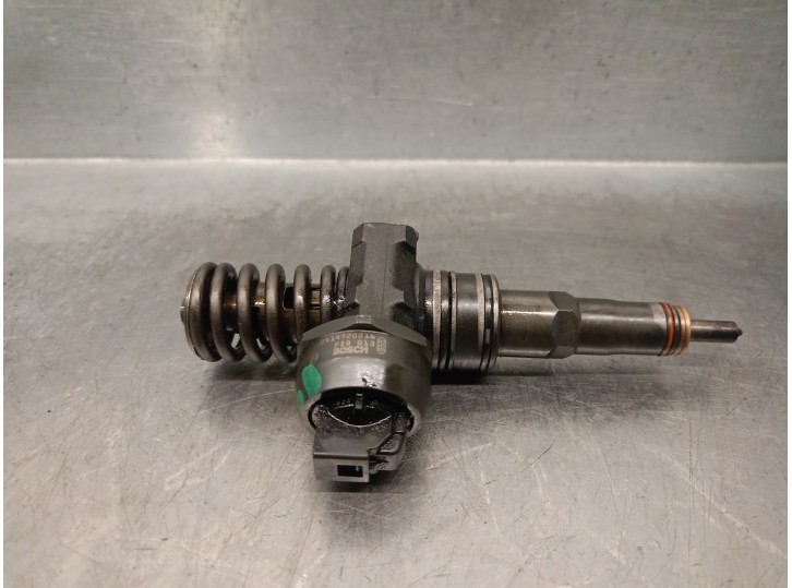 Recambio de inyector para volkswagen passat berlina (3b3) 1.9 tdi referencia OEM IAM 038130073BA  0414720216