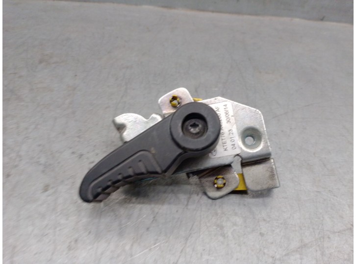 Recambio de maneta interior trasera derecha para ford transit courier b460 furgoneta/monovolumen 1.5 tdci referencia OEM IAM KTE