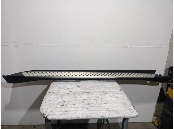 Recambio de faldon lateral para bmw x6 (e71, e72) xdrive 35 d referencia OEM IAM 51777184420 51777184420 