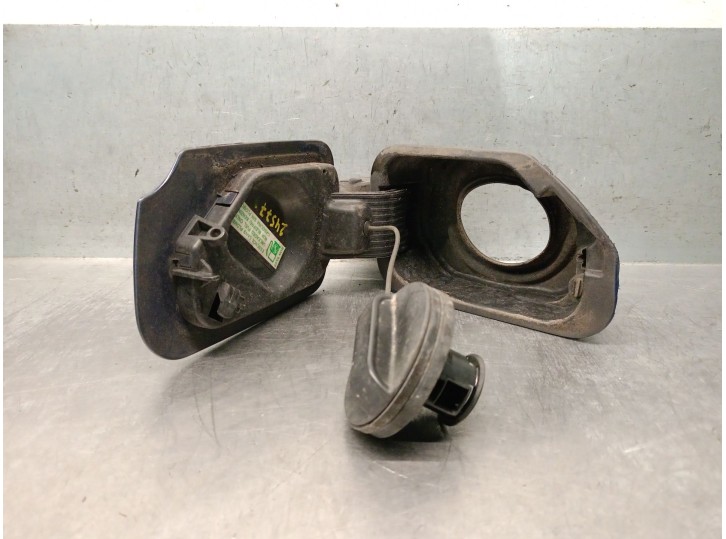 Recambio de tapa exterior combustible para peugeot 407 st confort referencia OEM IAM 1517A6 1517A6 