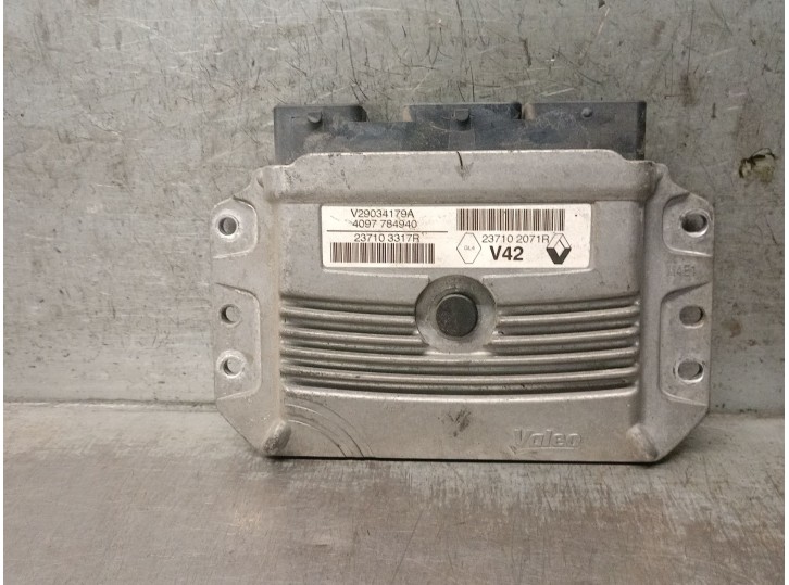 Replacement engine ECU for Dacia Sandero II 1.2 16V CAT OEM IAM reference 237103317R V29034179A