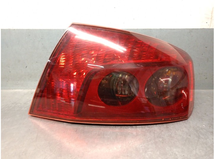 Recambio de piloto trasero derecho para peugeot 407 st confort referencia OEM IAM 6351FQ 6351FQ 