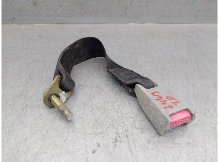 Recambio de enganche cinturon trasero derecho para tata safari ex safari 4x4 2.0 referencia OEM IAM 483DLTC49  