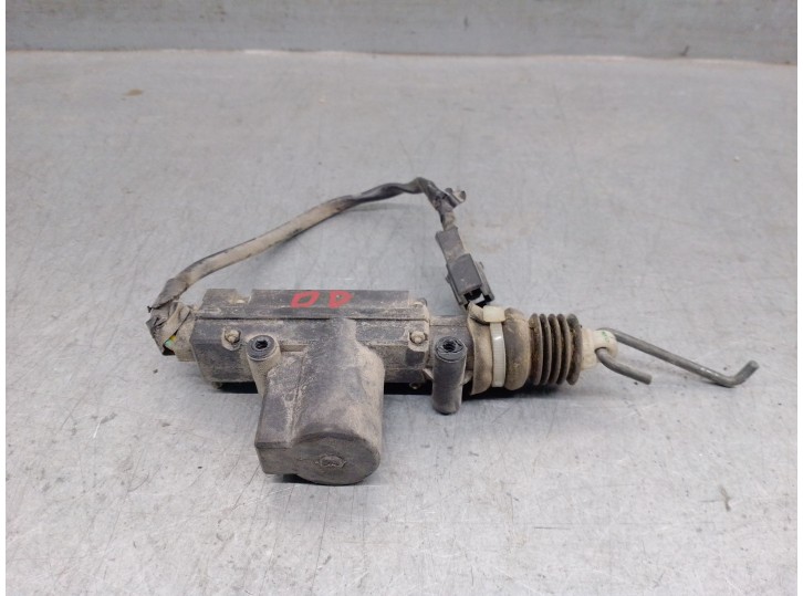 Recambio de motor cierre centralizado delantero derecho para tata safari ex safari 4x4 2.0 referencia OEM IAM 483DLTC49 