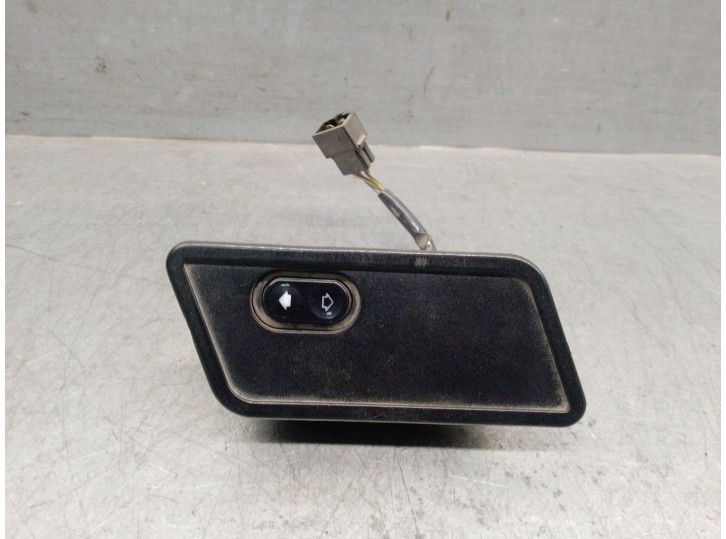 Recambio de mando elevalunas delantero derecho para tata safari ex safari 4x4 2.0 referencia OEM IAM 483DLTC49 