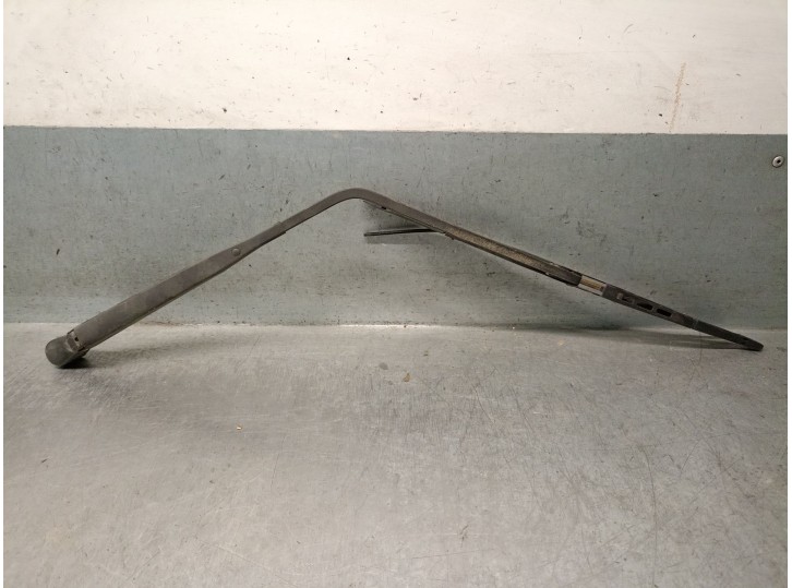 Recambio de brazo limpia trasero para mitsubishi montero (v60/v70) 3.2 di-d cat referencia OEM IAM MR490072 MR490072 