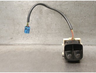 Recambio de mando elevalunas delantero izquierdo para mercedes-benz clase c (w203) sportcoupe 2.2 cdi cat referencia OEM IAM A20