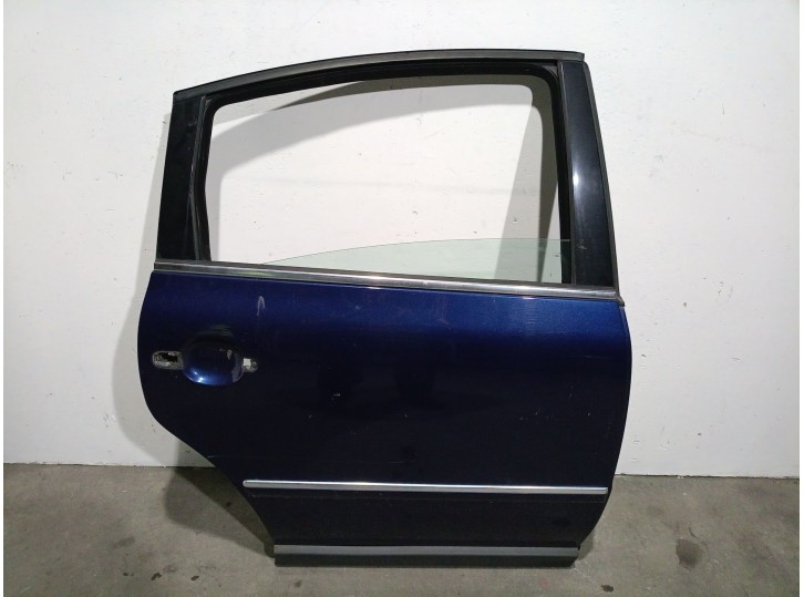 Recambio de puerta trasera derecha para volkswagen passat berlina (3b3) 1.9 tdi referencia OEM IAM 3B5833052AB 3B5833052AB 