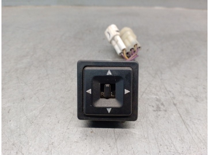 Recambio de mando retrovisor para tata safari ex safari 4x4 2.0 referencia OEM IAM 483DLTC49 