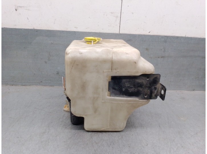 Recambio de deposito limpia para tata safari ex safari 4x4 2.0 referencia OEM IAM 483DLTC49 