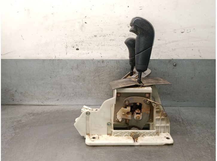 Recambio de palanca cambio para mitsubishi montero (v60/v70) 3.2 di-d cat referencia OEM IAM MR477643 MR477643 