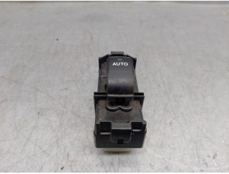 Recambio de mando elevalunas trasero derecho para toyota corolla verso (e12) 2.0 turbodiesel cat referencia OEM IAM 8403013030 8