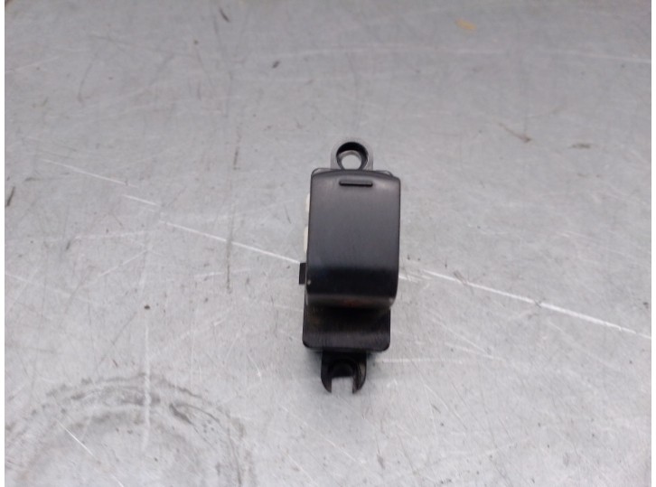 Recambio de mando elevalunas trasero derecho para nissan murano i (z50) 3.5 4x4 referencia OEM IAM 25411AX010 25411AX010 