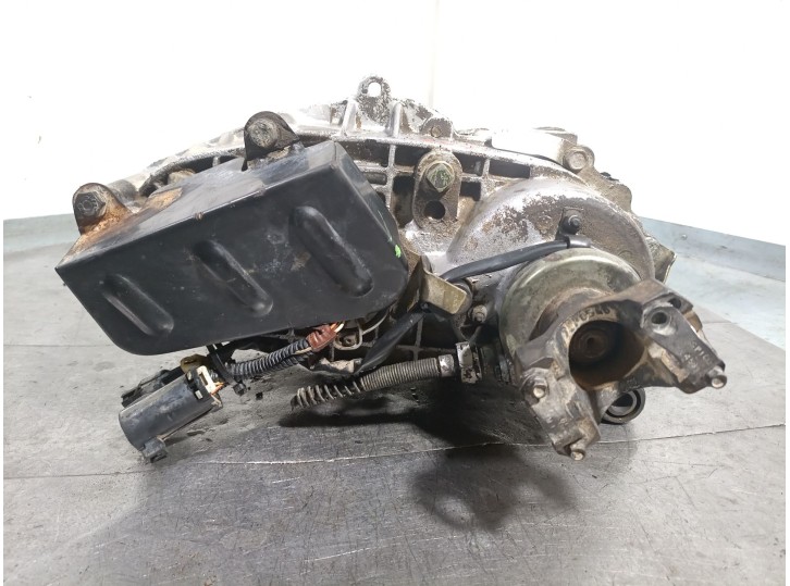 Recambio de caja transfer para tata safari ex safari 4x4 2.0 referencia OEM IAM 26870103 280600