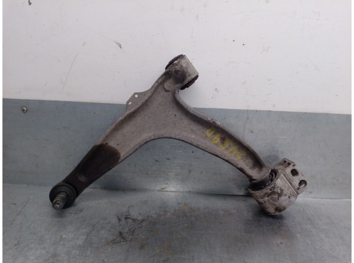 Recambio de brazo suspension inferior delantero izquierdo para opel vectra c berlina 1.9 cdti referencia OEM IAM 24413015 352051