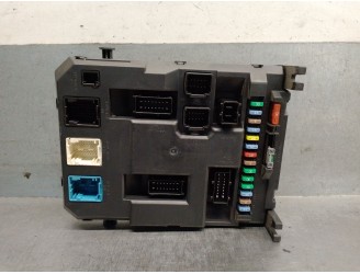 Recambio de caja reles / fusibles para citroën c3 ii 1.2 12v referencia OEM IAM 9666952180 