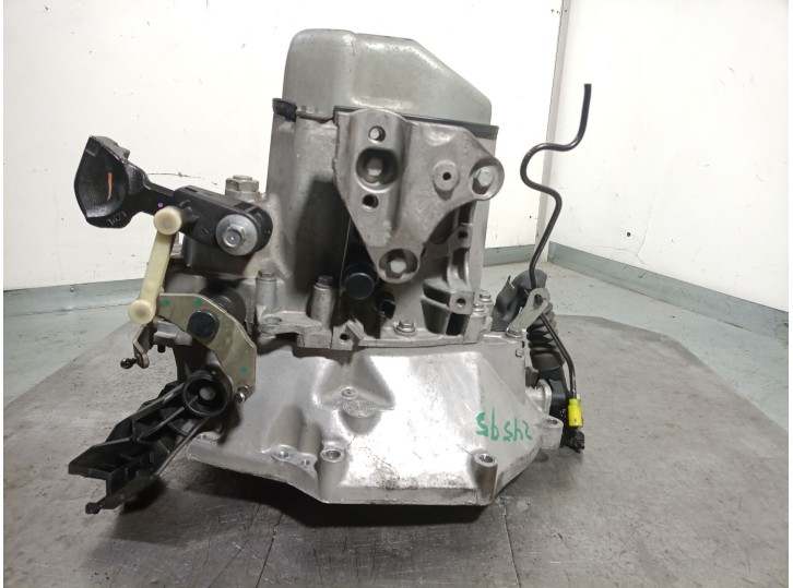 Recambio de caja cambios para citroën c3 ii 1.2 12v referencia OEM IAM 20A701 1195608