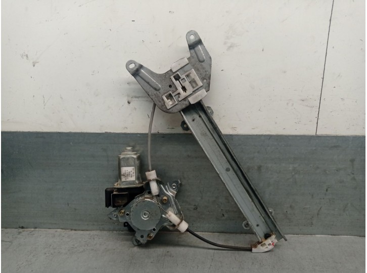 Recambio de elevalunas trasero izquierdo para nissan murano i (z50) 3.5 4x4 referencia OEM IAM 82721CA000 82721CA000 8073189915