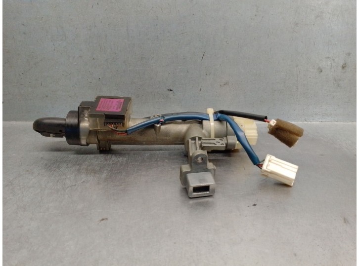 Recambio de conmutador de arranque para ssangyong actyon 2.0 td cat referencia OEM IAM 8711009030 7100131900 