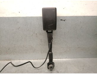 Recambio de enganche cinturon delantero izquierdo para dacia duster ii 1.5 blue dci diesel fap cat referencia OEM IAM 878165134R