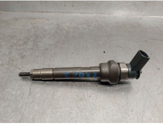 Recambio de inyector para mini mini countryman (r60) cooper d referencia OEM IAM 850690203 0445110600