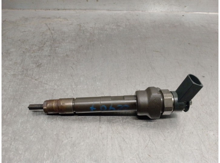 Replacement injector for Mini Mini Countryman (R60) Cooper D OEM IAM reference 850690203 0445110401