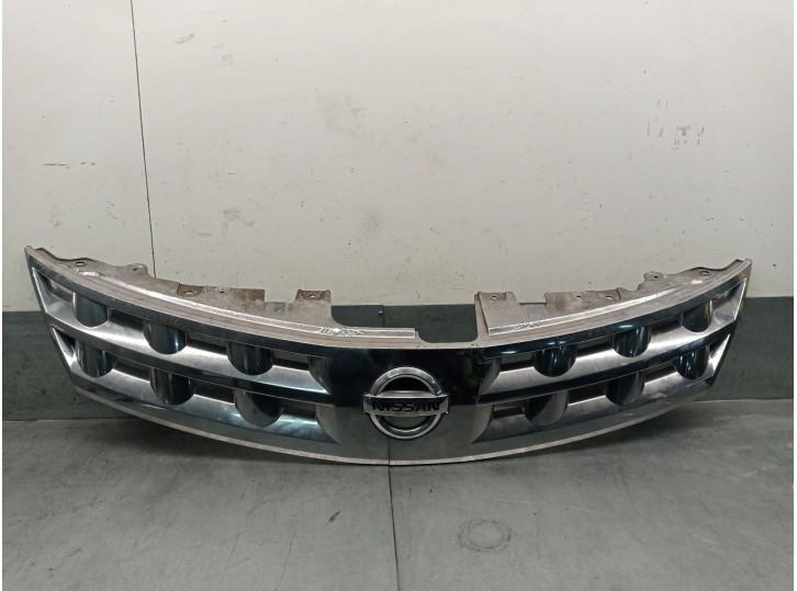 Recambio de rejilla delantera para nissan murano i (z50) 3.5 4x4 referencia OEM IAM 62310CA000 62310CA000 