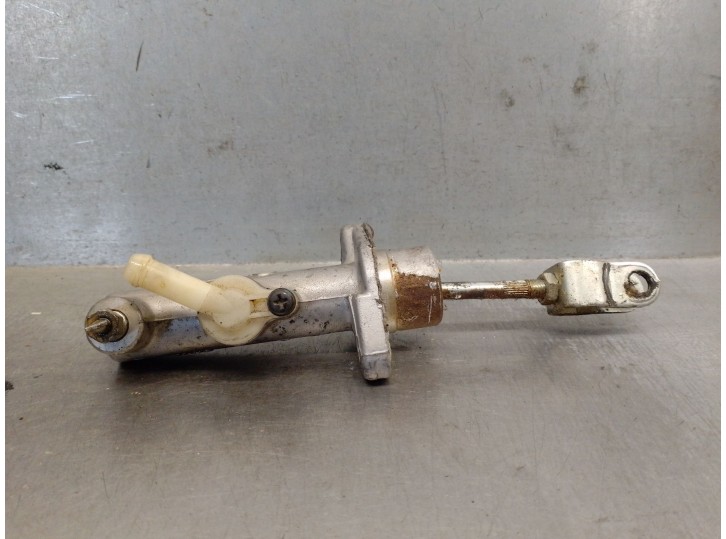 Recambio de bombin embrague para ssangyong actyon 2.0 td cat referencia OEM IAM 3050009005 3050009005 