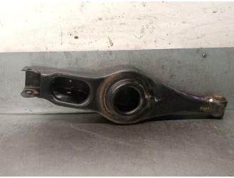 Recambio de brazo suspension inferior trasero derecho para mitsubishi montero (v60/v70) 3.2 di-d cat referencia OEM IAM MR418558